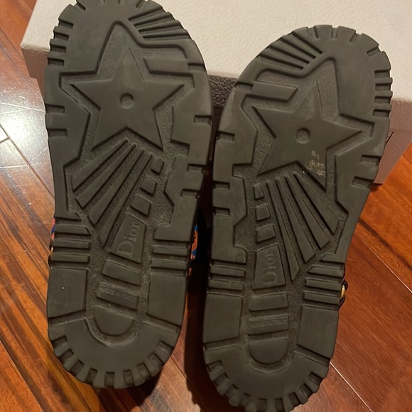Dioract Sandals - Picture 9 of 13